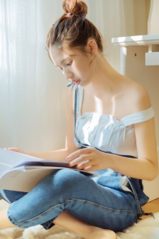 《交换:完美的邻居》2020在线观看